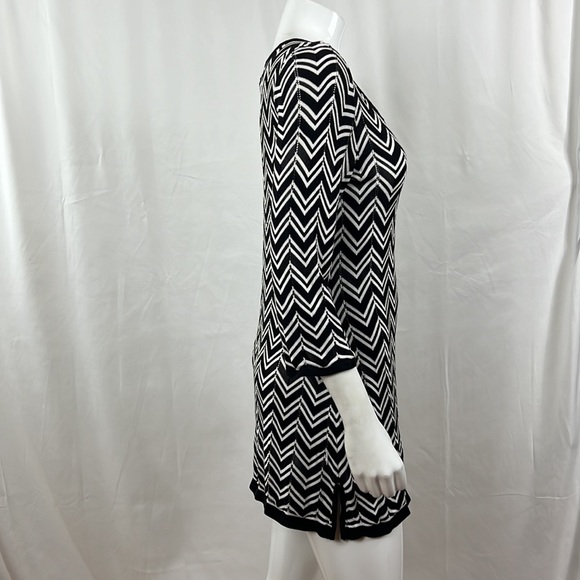 White/Black sweater size L - Picture 2 of 7